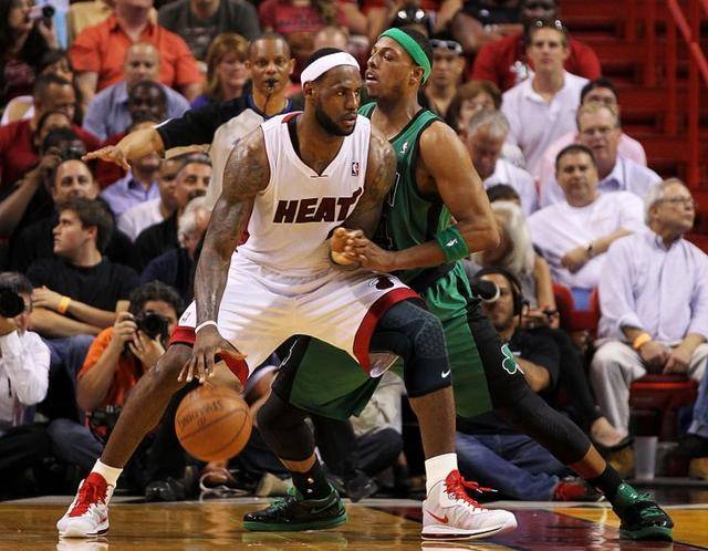 强与季后赛 强与季后赛